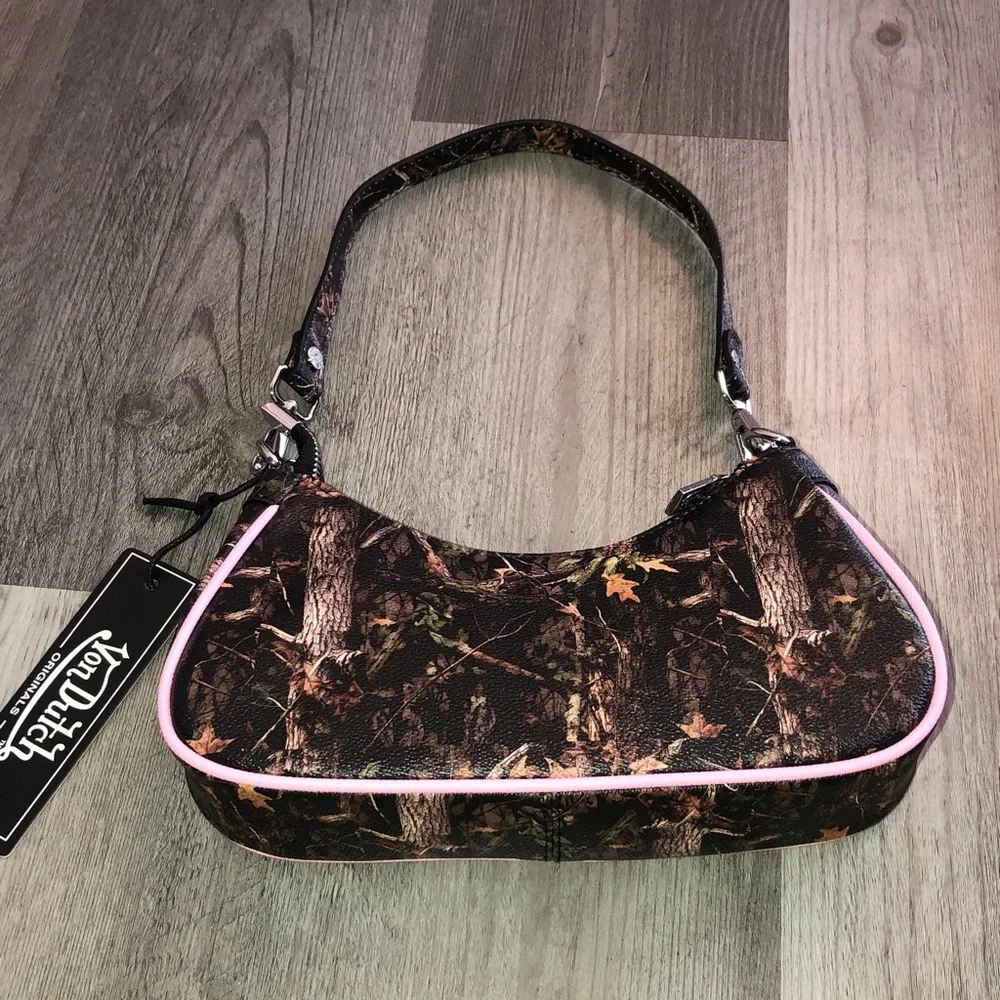 Von Dutch Tree Camo Shoulder Bag Pink Logo & Von Dutch Logo Chain Accent NWT - Picture 14 of 16